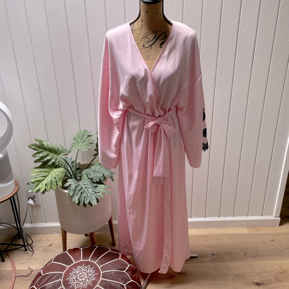 VINTAGE NATORI pink black lace dressing gown robe satin lingerie kimono cover up